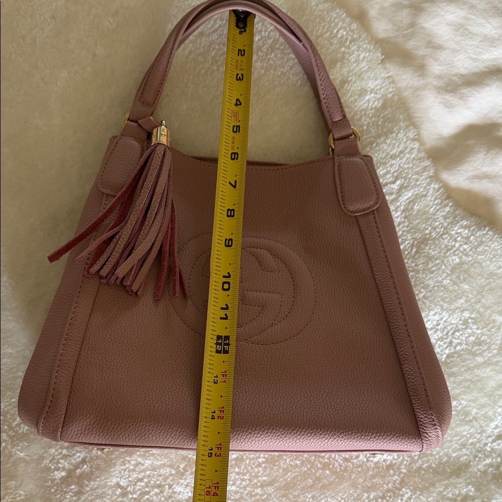 Gucci Dusty Rose Pebbled Leather Shoulder Bag with Tassel - Picture 3 of 9
